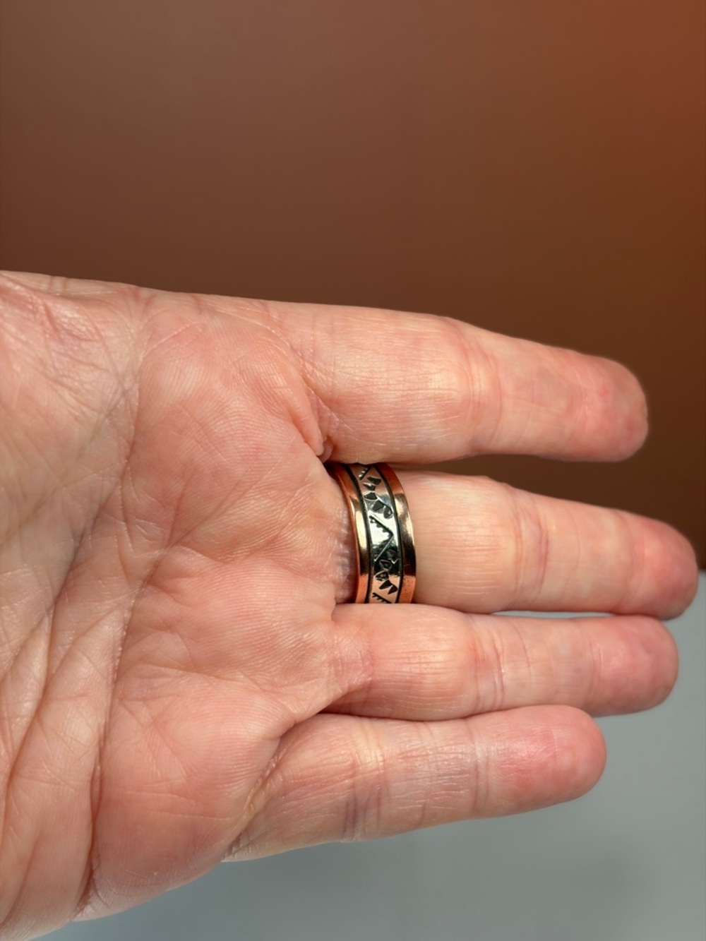 Wylie Secatero Signed Copper & 925 Sterling Silver Ring - Picture 15 of 15